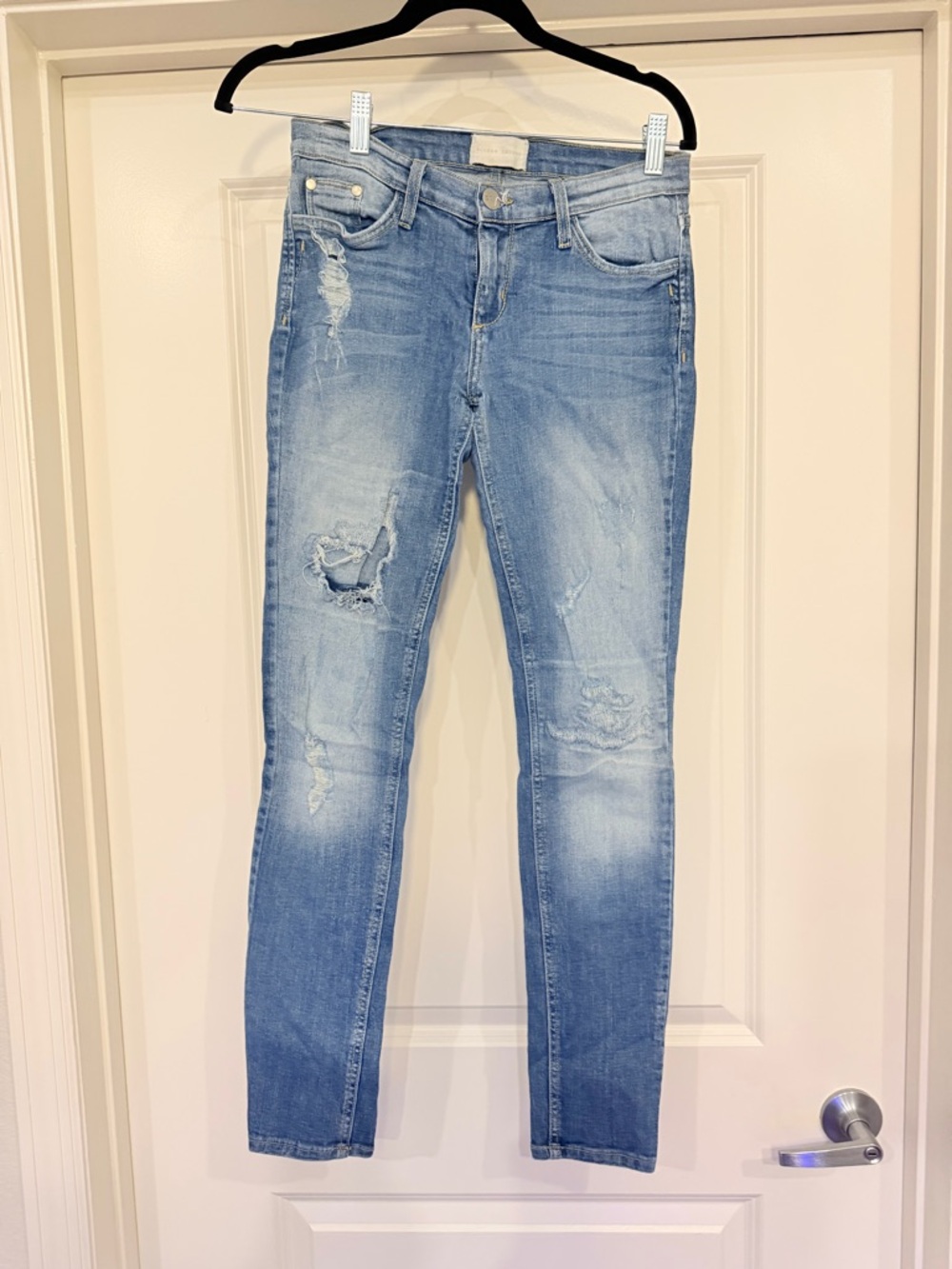 Gilded Intent Light Wash Distressed Skinny Jeans NWOT size 27